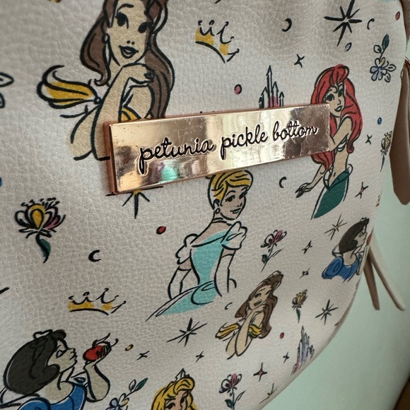 Petunia Pickle Bottom Criss Cross Sling Princess Bag - Picture 2 of 7